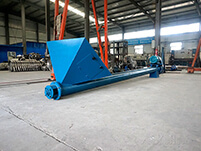 螺旋輸送機(jī)的輸送結(jié)構(gòu)為：螺旋機(jī)殼，螺旋軸，螺旋葉片，螺旋電機(jī)等多個(gè)部件的使用。